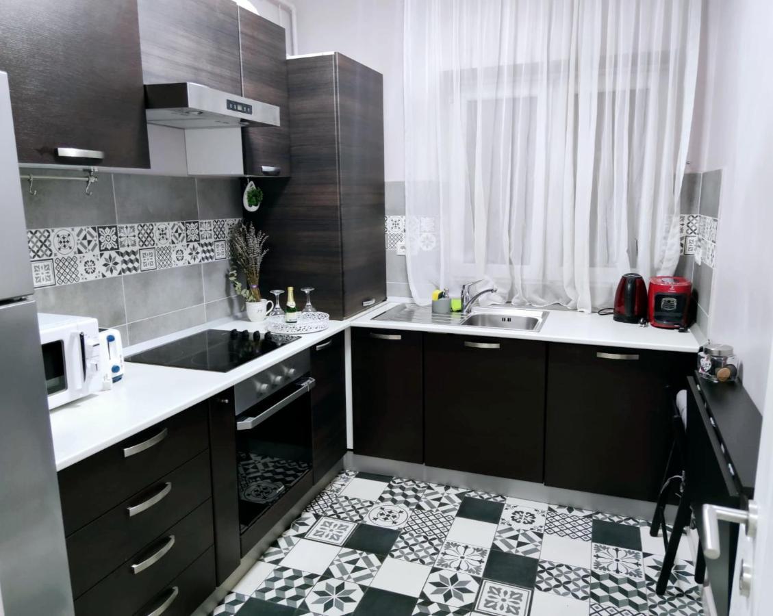 Chic Studio Old City Center - Ivo19 Бухарест Экстерьер фото