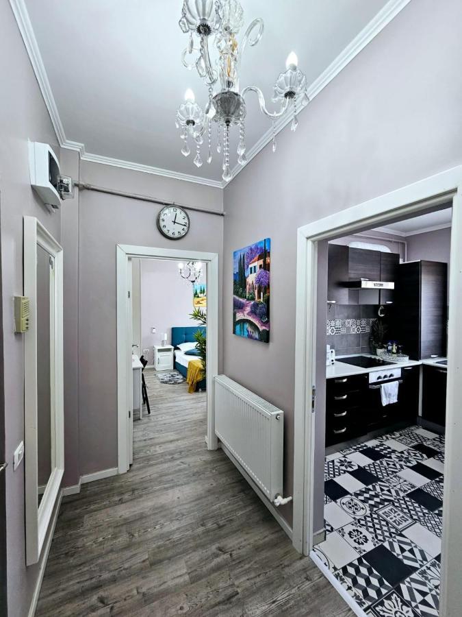 Chic Studio Old City Center - Ivo19 Бухарест Экстерьер фото